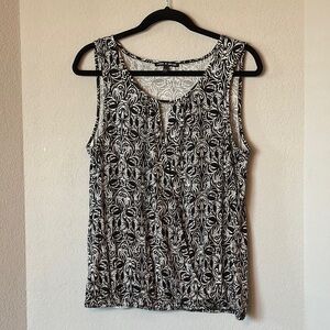Cable & Gauge Floral Faux Wrap Top L Black White